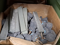 Partij diverse slijp en schuur materialen in 23x stapelbak - afbeelding 29 van  31