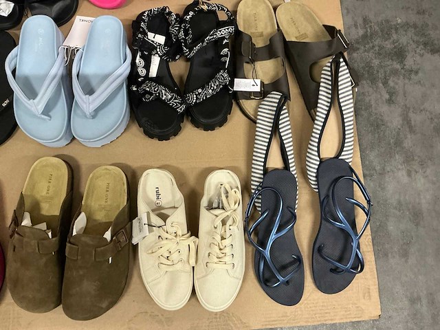 Partij diverse slippers (17x) - afbeelding 5 van  7