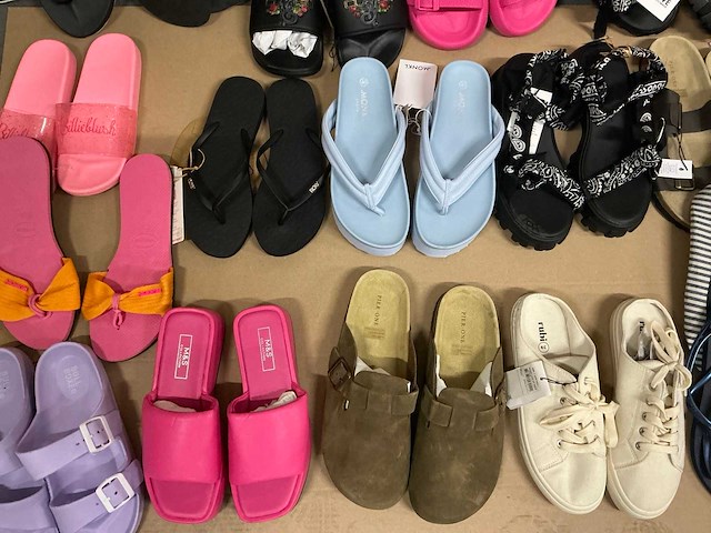 Partij diverse slippers (17x) - afbeelding 6 van  7