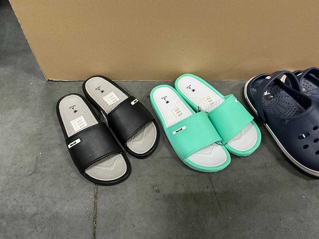 Partij diverse slippers o.a donnay/hawaii/etc (81x) - afbeelding 5 van  11