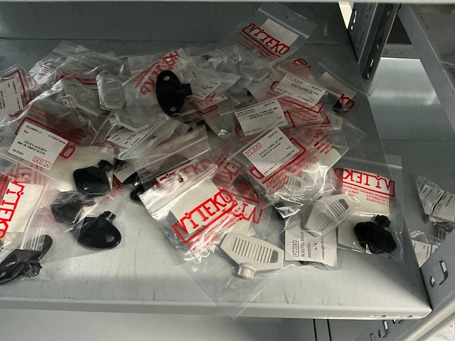 Partij diverse sloten&sleutels (670x) - afbeelding 15 van  24