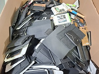 Partij diverse smartphone en tablethoesjes - afbeelding 8 van  15