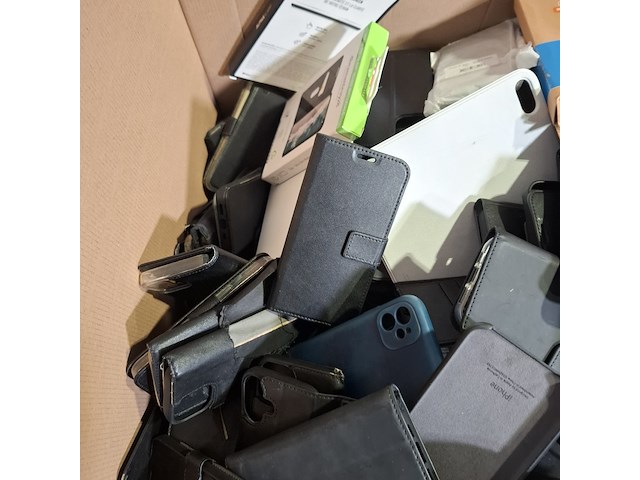 Partij diverse smartphone en tablethoesjes - afbeelding 12 van  15