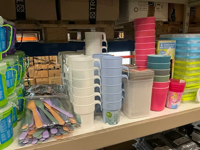 Partij diverse snacktorens/bekers/bakjes/etc (150x) - afbeelding 7 van  9