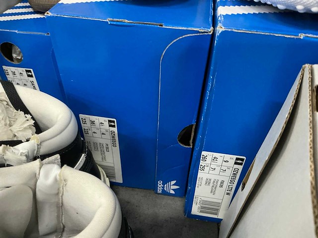 Partij diverse sneakers o.a adidas/nike/etc (64x) - afbeelding 3 van  11