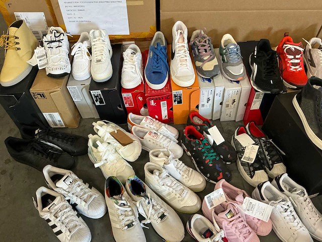 Partij diverse sneakers o.a adidas/nike/etc (64x) - afbeelding 9 van  11