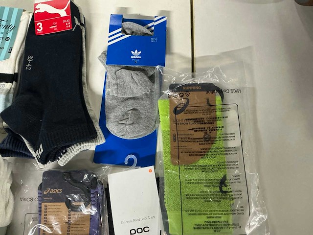 Partij diverse sokken o.a puma/asics/poc/etc (47x) - afbeelding 12 van  17