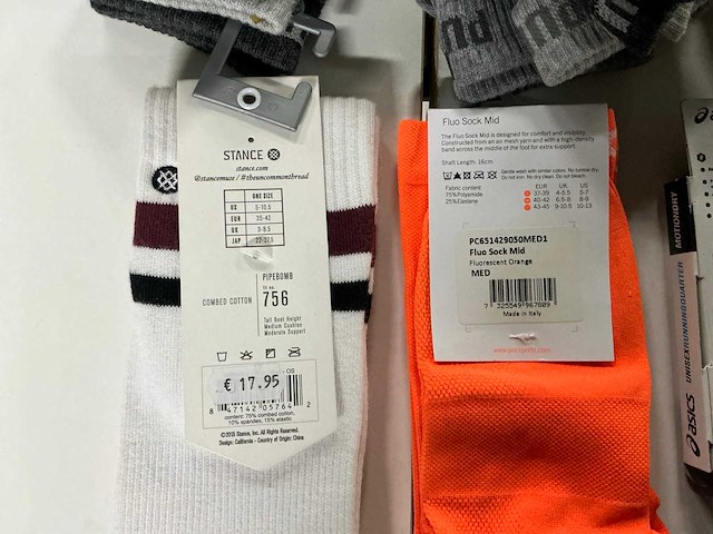 Partij diverse sokken o.a puma/asics/poc/etc (47x) - afbeelding 16 van  17