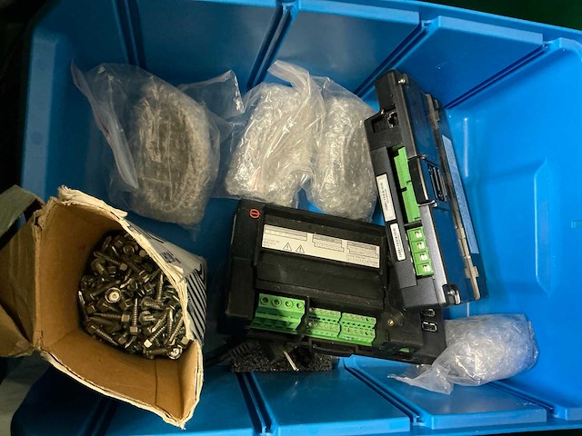 Partij diverse solar benodigdheden - afbeelding 6 van  17