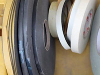 Partij diverse soorten afdichtingsband/beglazingsband - afbeelding 3 van  4