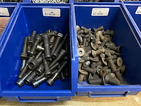 Partij diverse soorten bevestigingsmateriaal - afbeelding 6 van  12