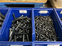 Partij diverse soorten bevestigingsmateriaal - afbeelding 12 van  12