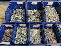 Partij diverse soorten bevestigingsmateriaal - afbeelding 4 van  12