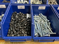 Partij diverse soorten bevestigingsmateriaal - afbeelding 7 van  13