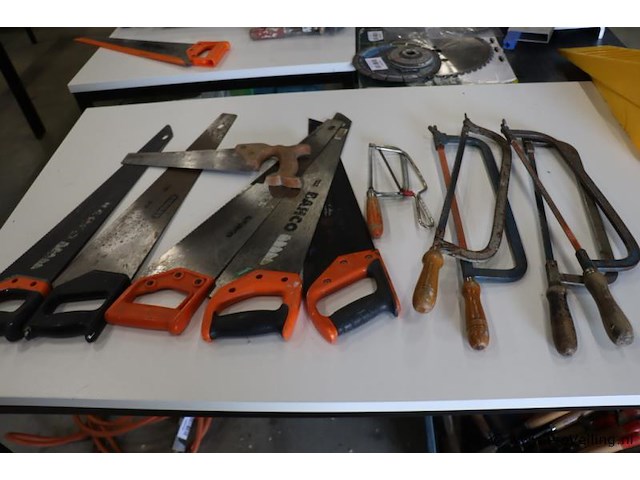 Partij diverse soorten en merken handzagen o.a. bahco - afbeelding 1 van  6