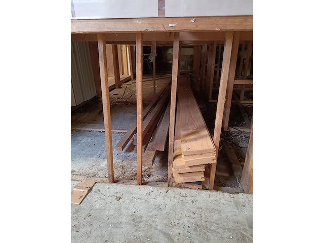 Partij diverse soorten hout - afbeelding 2 van  8