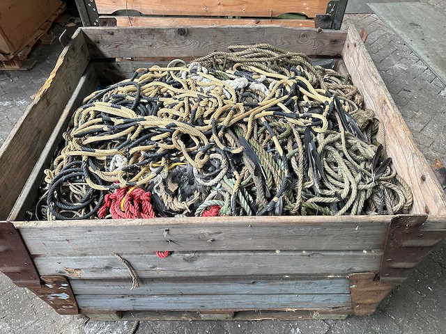 Partij diverse soorten touw - afbeelding 1 van  3