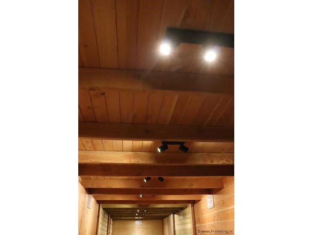 Partij diverse soorten vlonderplanken & wandplanken o.a. vuren binnenvloer, douglas & vuren geribbelde vlonderplanken - afbeelding 20 van  27