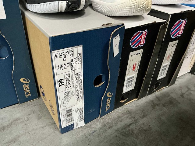 Partij diverse sport schoenen o.a adidas/asics/mizuno/etc (41x) - afbeelding 3 van  12