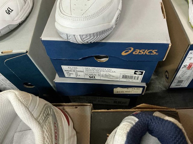 Partij diverse sport schoenen o.a adidas/asics/mizuno/etc (41x) - afbeelding 4 van  12