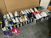 Partij diverse sport schoenen o.a adidas/asics/mizuno/etc (41x) - afbeelding 1 van  12