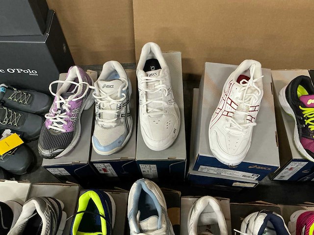 Partij diverse sport schoenen o.a adidas/asics/mizuno/etc (41x) - afbeelding 5 van  12