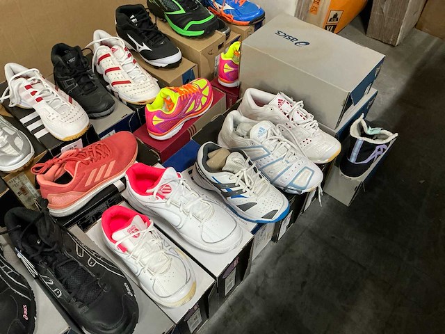 Partij diverse sport schoenen o.a adidas/asics/mizuno/etc (41x) - afbeelding 11 van  12