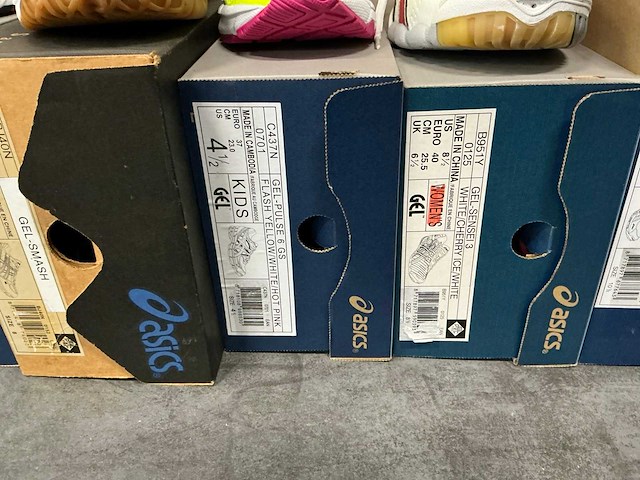 Partij diverse sport schoenen o.a adidas/asics/mizuno/etc (41x) - afbeelding 12 van  12