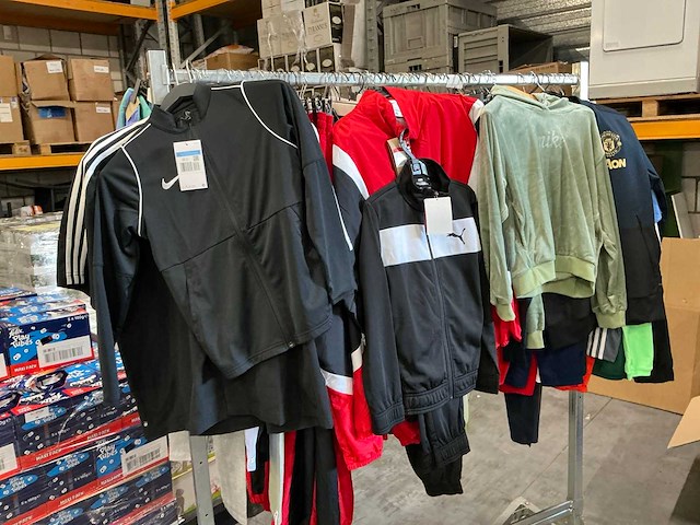 Partij diverse sportkleding o.a adidas/nike/masita/puma/etc (337x) - afbeelding 14 van  15