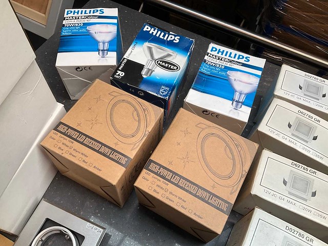 Partij diverse spotjes, lampen - afbeelding 2 van  5