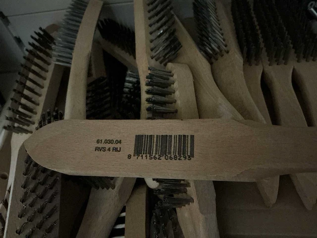 Partij diverse staalborstels/brushing tools/etc (246x) - afbeelding 4 van  10