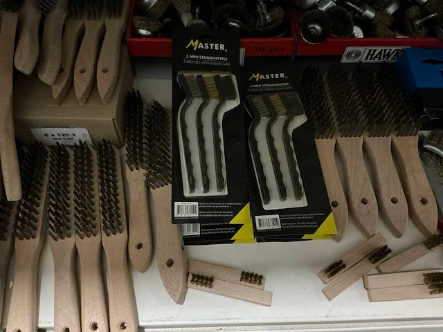 Partij diverse staalborstels/brushing tools/etc (246x) - afbeelding 6 van  10
