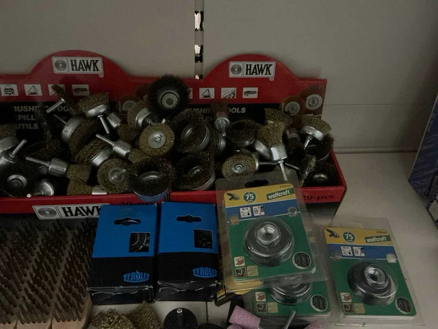 Partij diverse staalborstels/brushing tools/etc (246x) - afbeelding 9 van  10