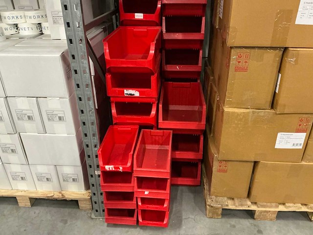 Partij diverse stapelbakken (31x) - afbeelding 1 van  5