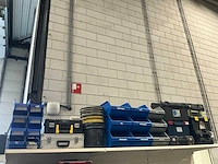 Partij diverse stapelbakken/gereedschapskoffers/emmers (39x)