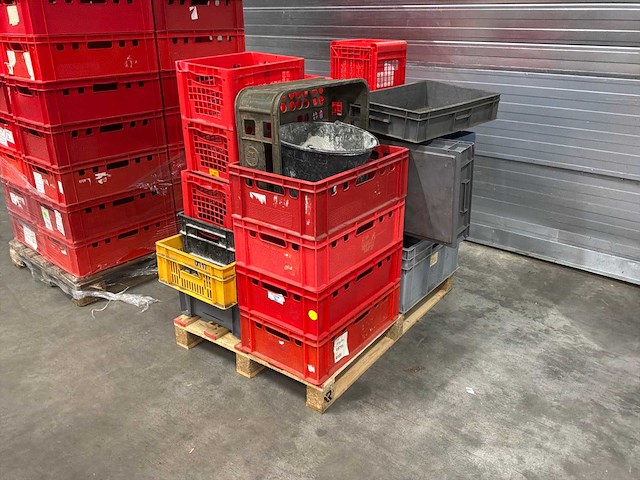 Partij diverse stapelkratten (22x) - afbeelding 1 van  10