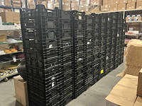 Partij diverse stapelkratten l60xb40cm (124x) - afbeelding 1 van  5