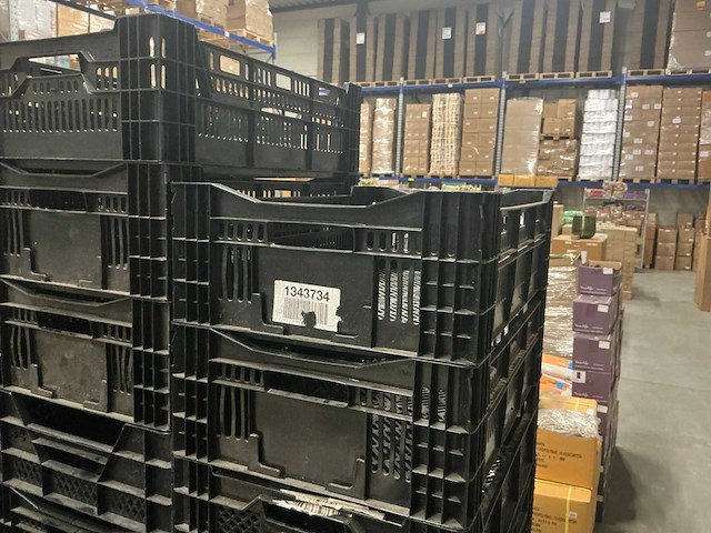 Partij diverse stapelkratten l60xb40cm (124x) - afbeelding 3 van  5