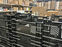 Partij diverse stapelkratten l60xb40cm (124x) - afbeelding 4 van  5