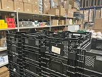 Partij diverse stapelkratten l60xb40cm (124x) - afbeelding 5 van  5