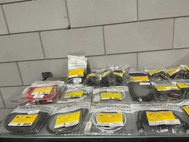 Partij diverse startech kabels (51x) - afbeelding 7 van  14