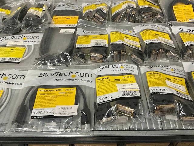 Partij diverse startech kabels (51x) - afbeelding 14 van  14