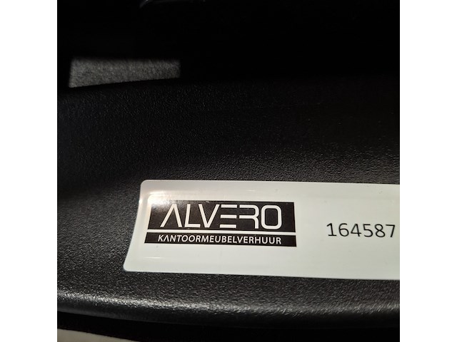 Partij diverse stoelen en 2x tafel - afbeelding 7 van  15