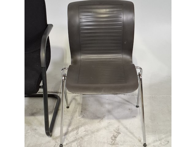 Partij diverse stoelen en 2x tafel - afbeelding 8 van  15