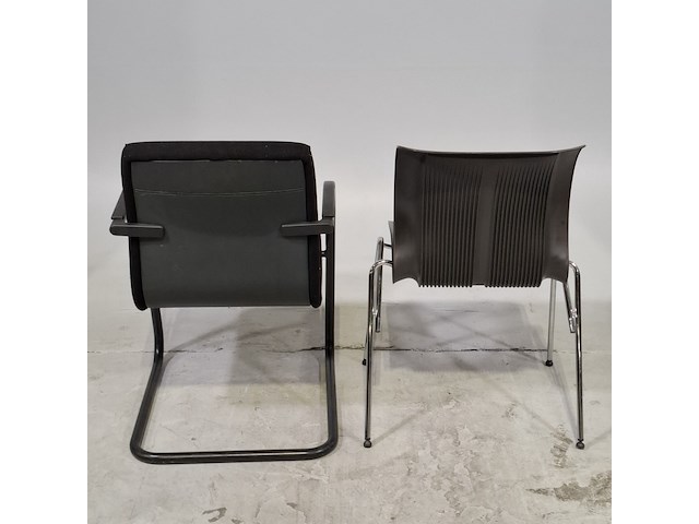 Partij diverse stoelen en 2x tafel - afbeelding 13 van  15