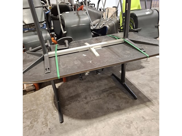 Partij diverse stoelen en 2x tafel - afbeelding 15 van  15