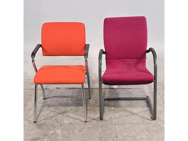 Partij diverse stoelen en 3x bijzettafel - afbeelding 1 van  11