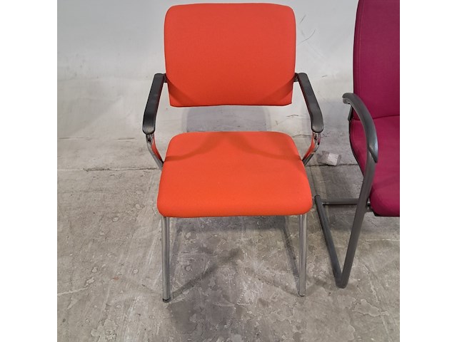 Partij diverse stoelen en 3x bijzettafel - afbeelding 4 van  11