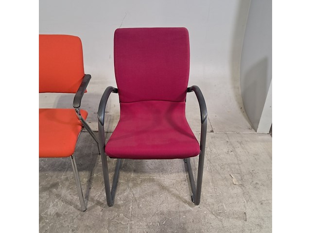 Partij diverse stoelen en 3x bijzettafel - afbeelding 5 van  11