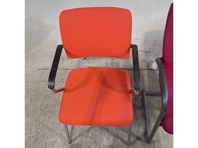 Partij diverse stoelen en 3x bijzettafel - afbeelding 6 van  11